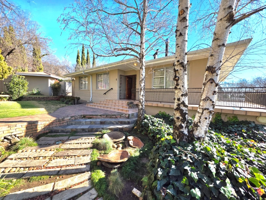 5 Bedroom Property for Sale in Eureka Free State